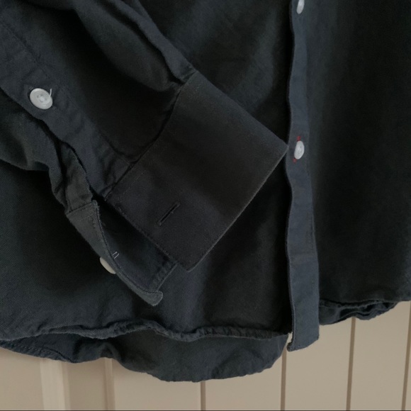 ♡ *Like New* DH3 Long Sleeve Button Up - Picture 4 of 4